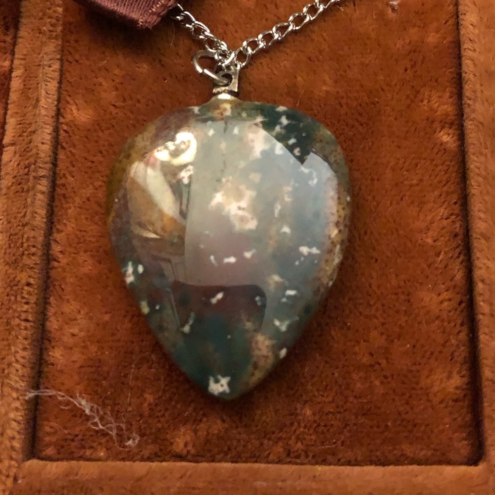 Jasper 💚Shape Pendant Necklace on Silver Chain